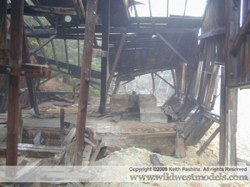The Quartz Hill Mine interior view I used to re-create the head frame The Quartz Hill Mine interior view I used to re-create the head frame